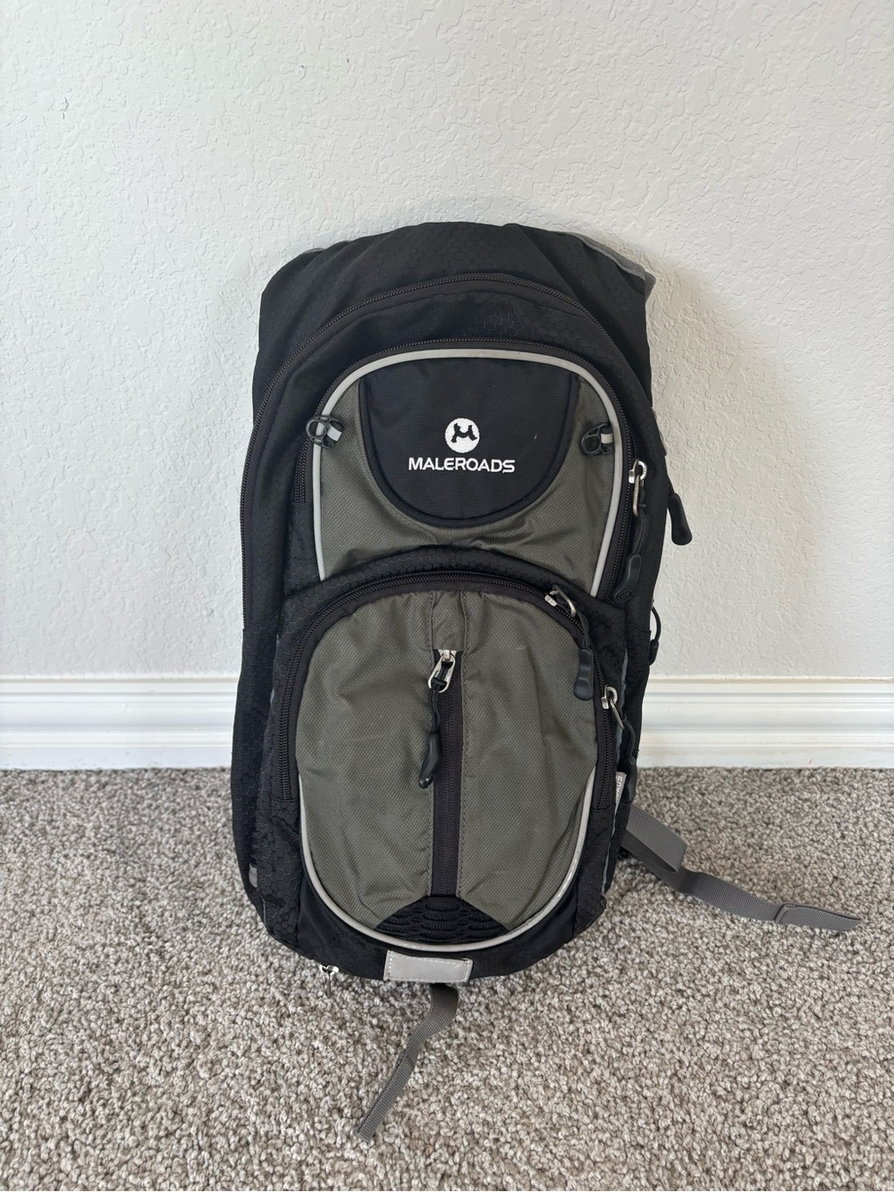 Insulated Larger Capacity Hydration Pack fits 2L Water Bladder (not included)